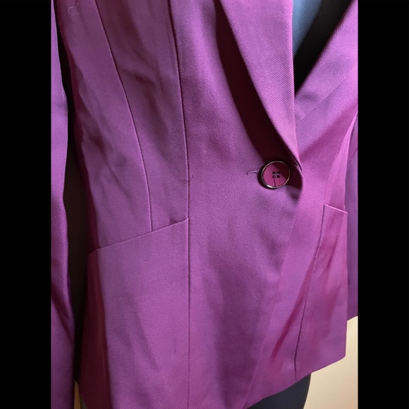 Fully Lined Vintage Jacket - Picture 2 of 10